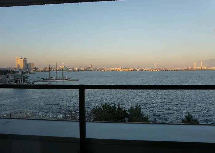 Yokohama Minatomirai Manyo Club