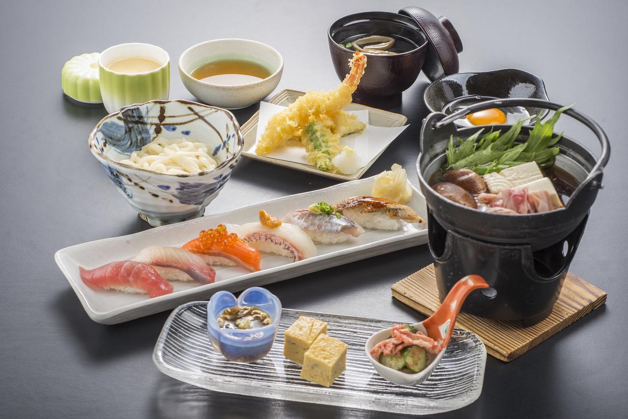 Yokohama Minatomirai Manyo Club Hotel